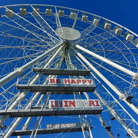 Garibaldi Square * 巴里