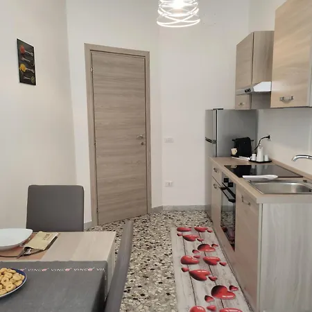 Garibaldi Square 巴里