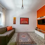 Garibaldi Square Appartement